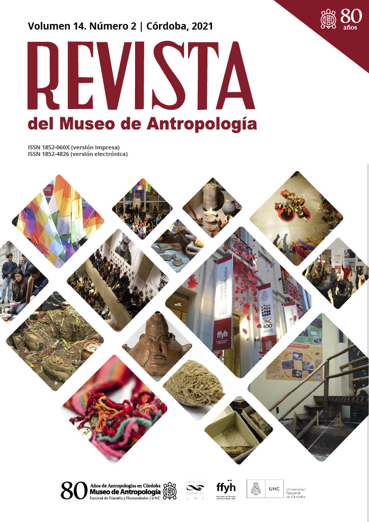 Portada del Volumen 14, Número 2, correspondiente al año 2021 de la Revista del Museo de Antropología. Contiene imágenes de espacios y recursos del Museo de Antropología. Por ejemplo salas de exhibición vacías y con visitantes, vasijas cerámicas y textiles