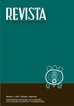 Portada del Volumen 3, Número 1, correspondiente al año 2010 de la Revista del Museo de Antropología. Sobre fondo de color verde en la parte superior y negro en la banda inferior se destaca el logotipo de la revista y del Museo de Antropología (contorno de líneas de una tortuga), ambos en color blanco